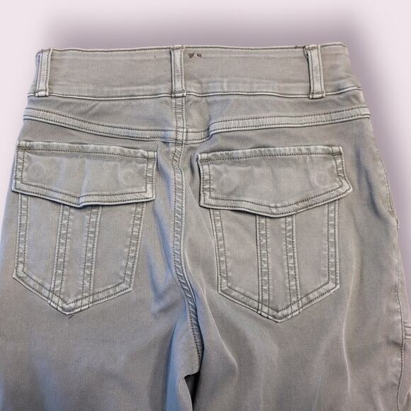 SPANX Stretch Twill Cargo Ankle Pants – Utility Green – Small – EUC - Picture 4 of 13